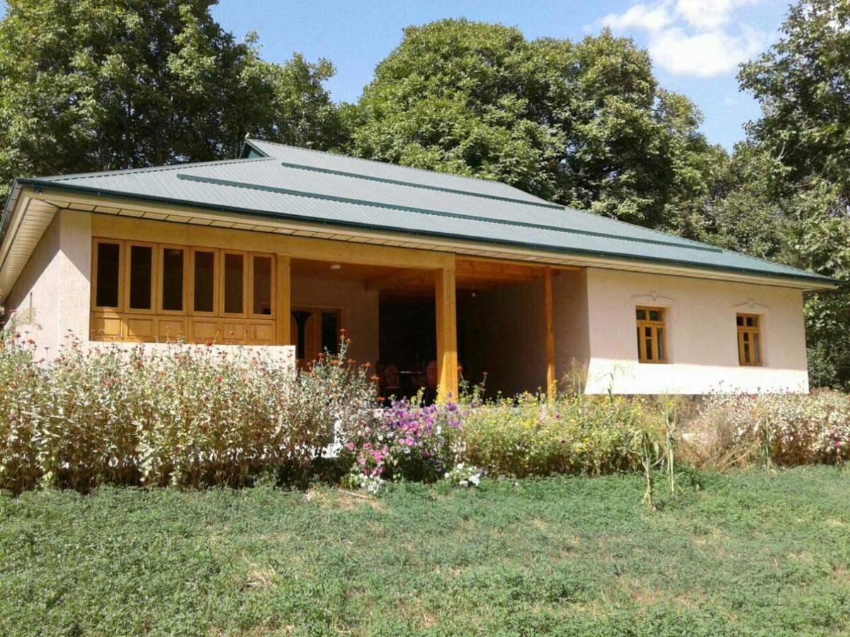 Hayat Nuratau Mountain Guesthouse Yukary-Ukhum Bagian luar foto
