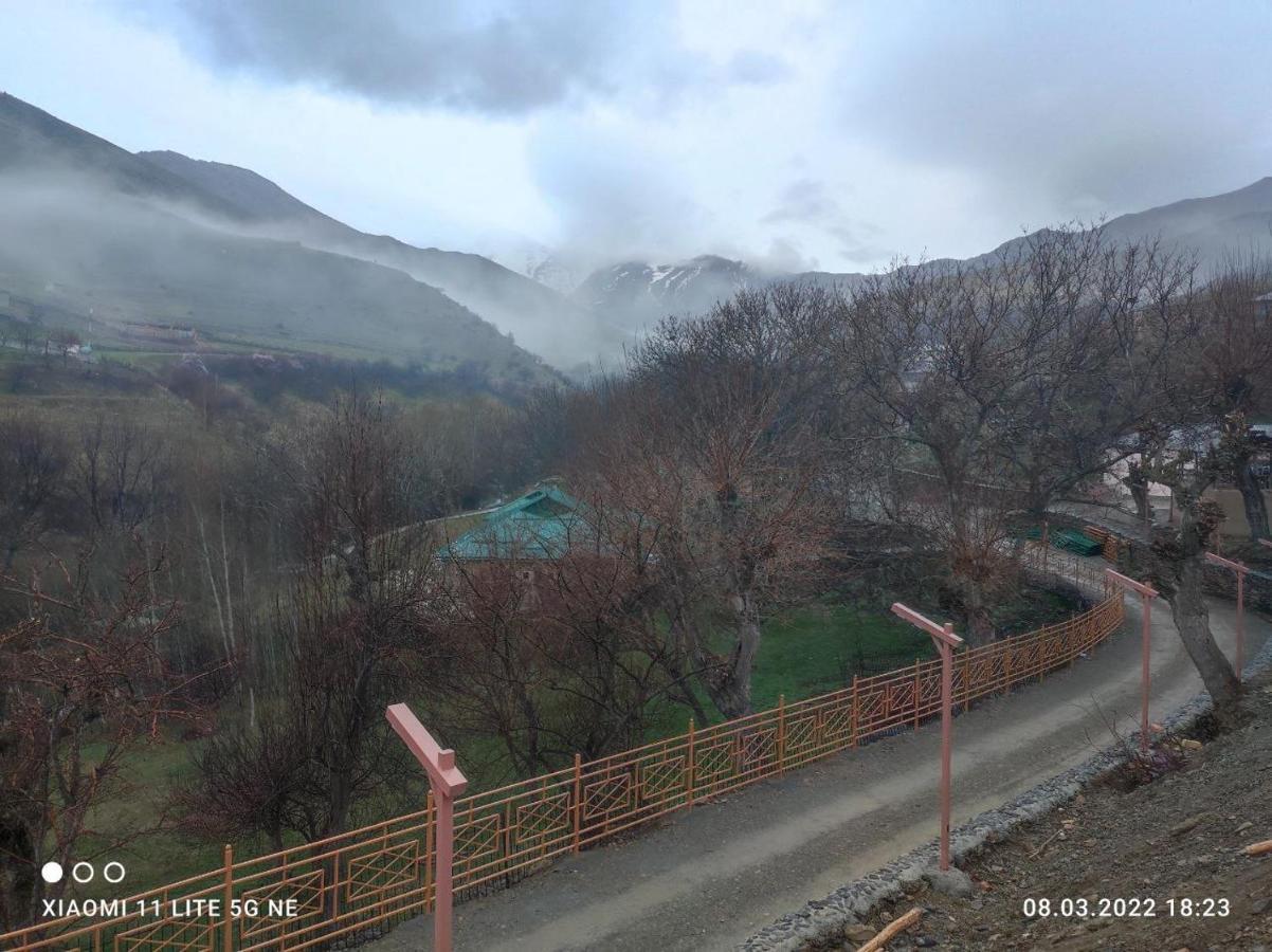 Hayat Nuratau Mountain Guesthouse Yukary-Ukhum Bagian luar foto