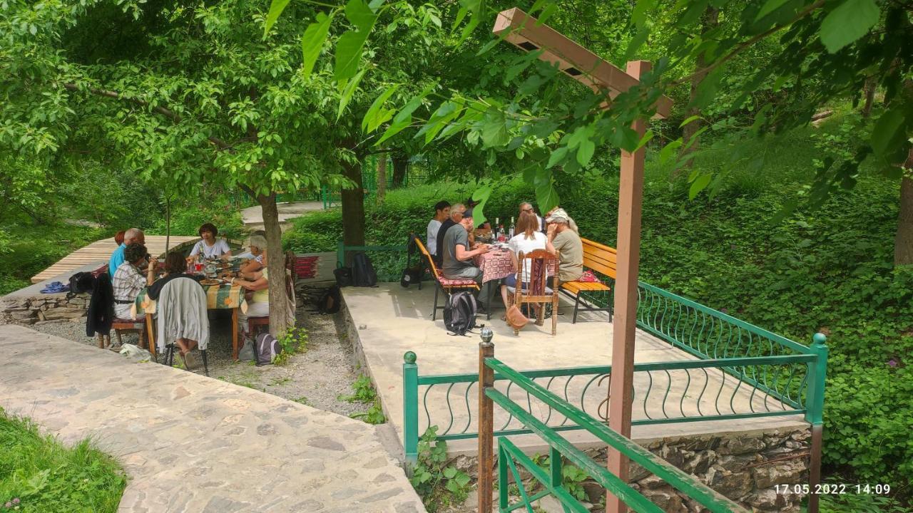 Hayat Nuratau Mountain Guesthouse Yukary-Ukhum Bagian luar foto