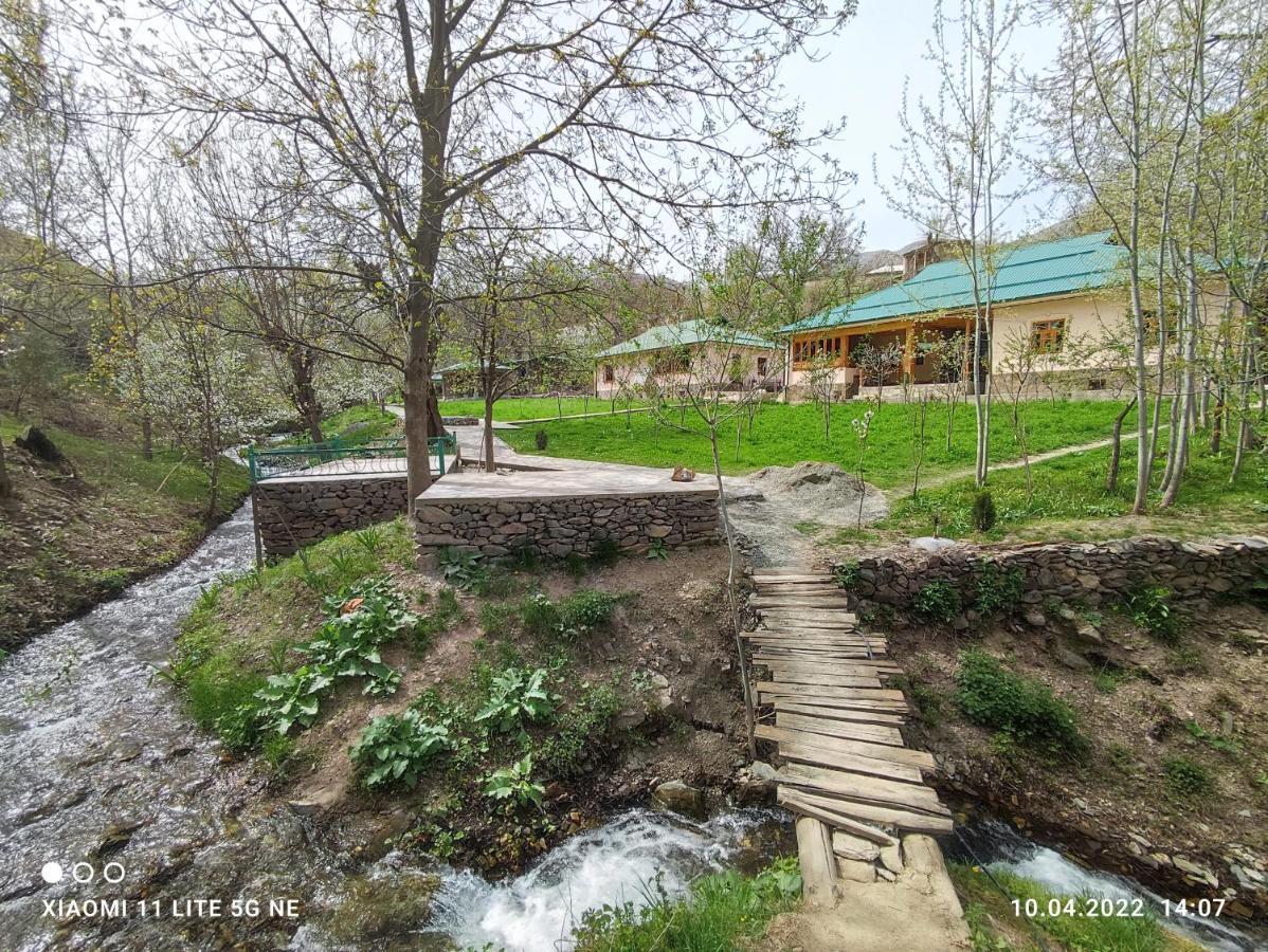 Hayat Nuratau Mountain Guesthouse Yukary-Ukhum Bagian luar foto