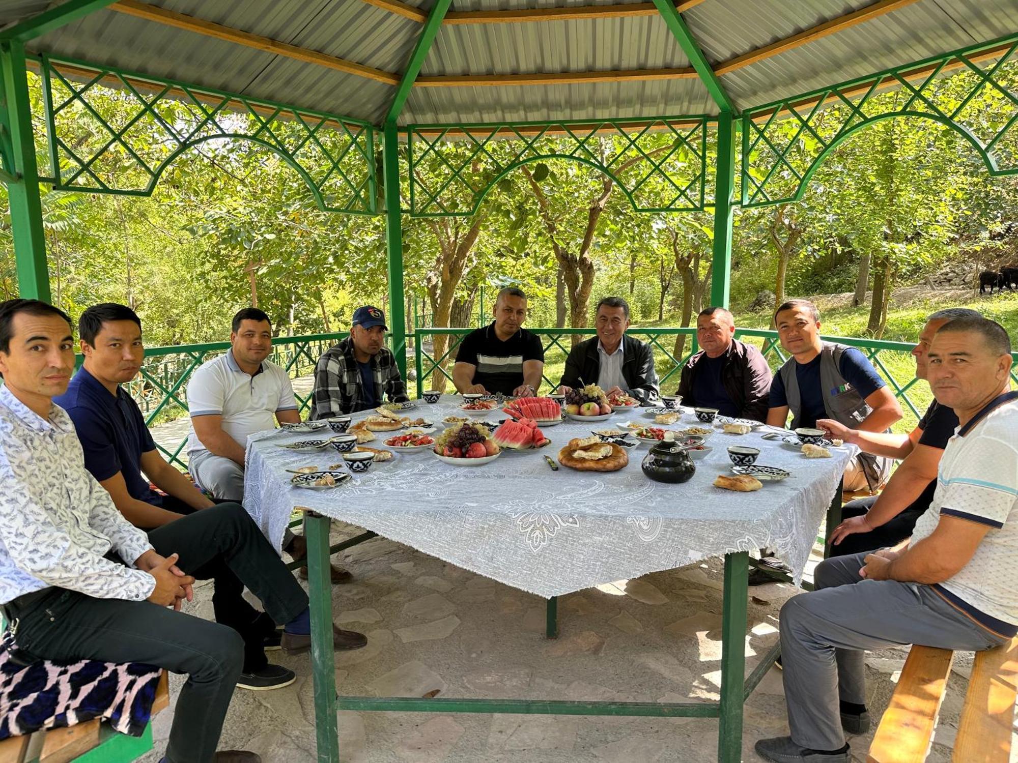 Hayat Nuratau Mountain Guesthouse Yukary-Ukhum Bagian luar foto