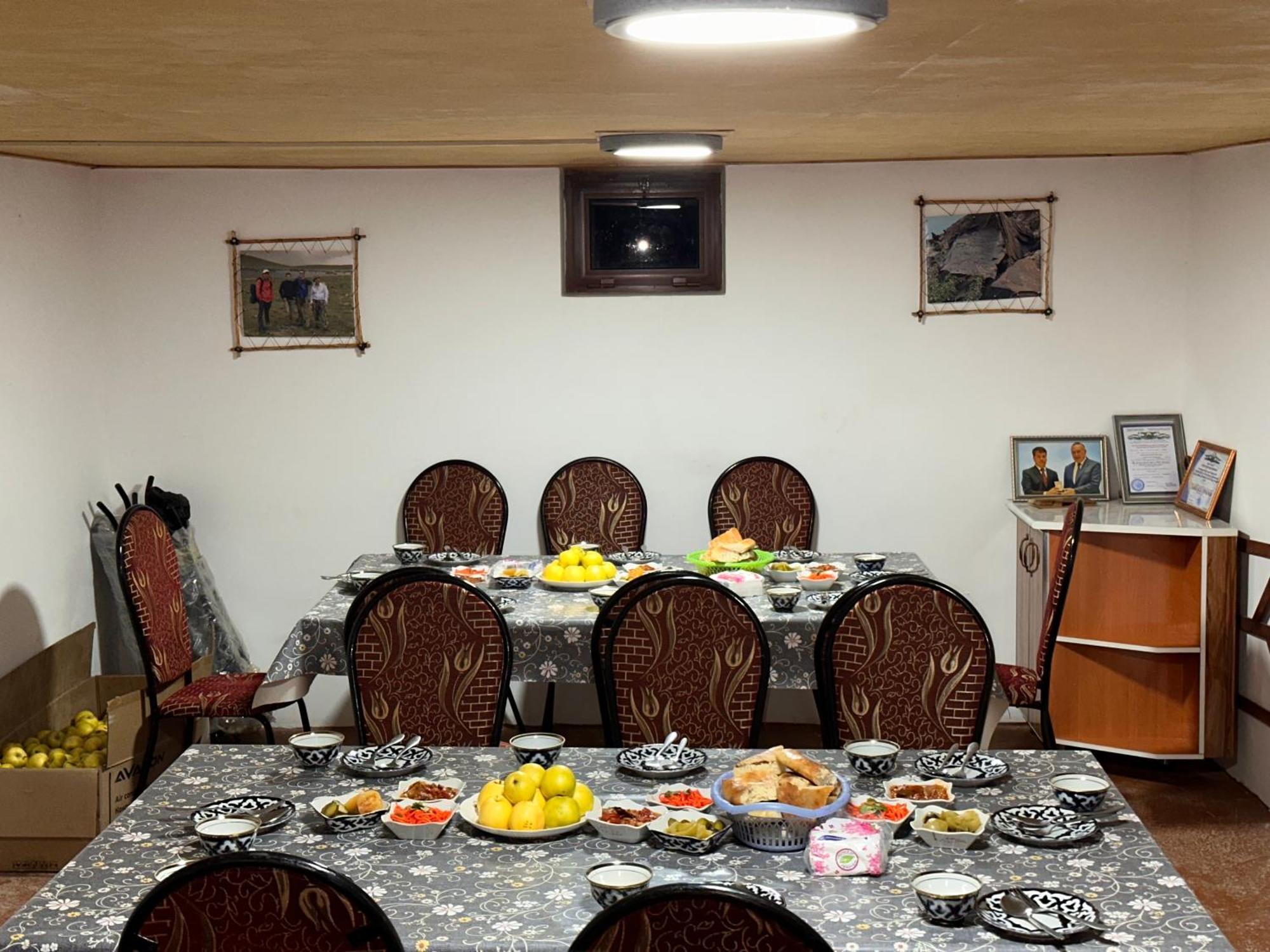 Hayat Nuratau Mountain Guesthouse Yukary-Ukhum Bagian luar foto