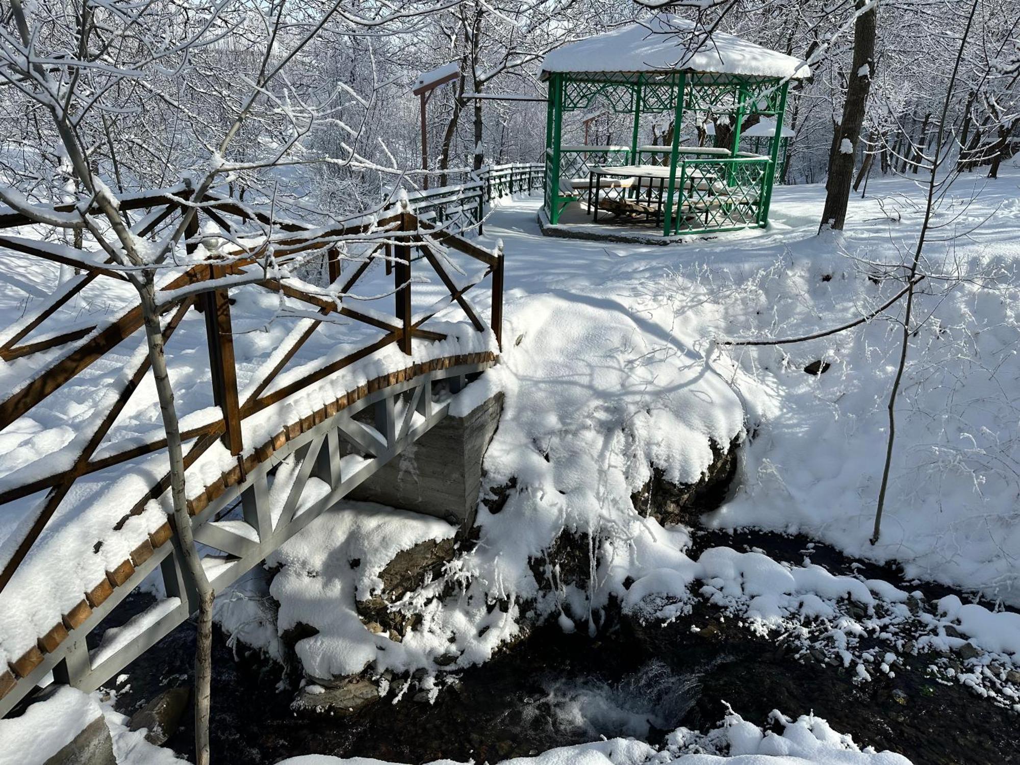 Hayat Nuratau Mountain Guesthouse Yukary-Ukhum Bagian luar foto